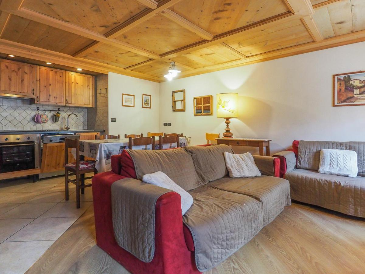 Casa Cristina Apartment Campitello di Fassa Bagian luar foto